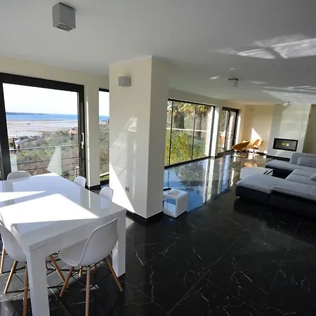 Villa Parecag Secovlje